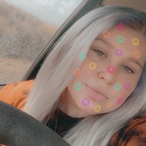 Meet your Posher, Leah